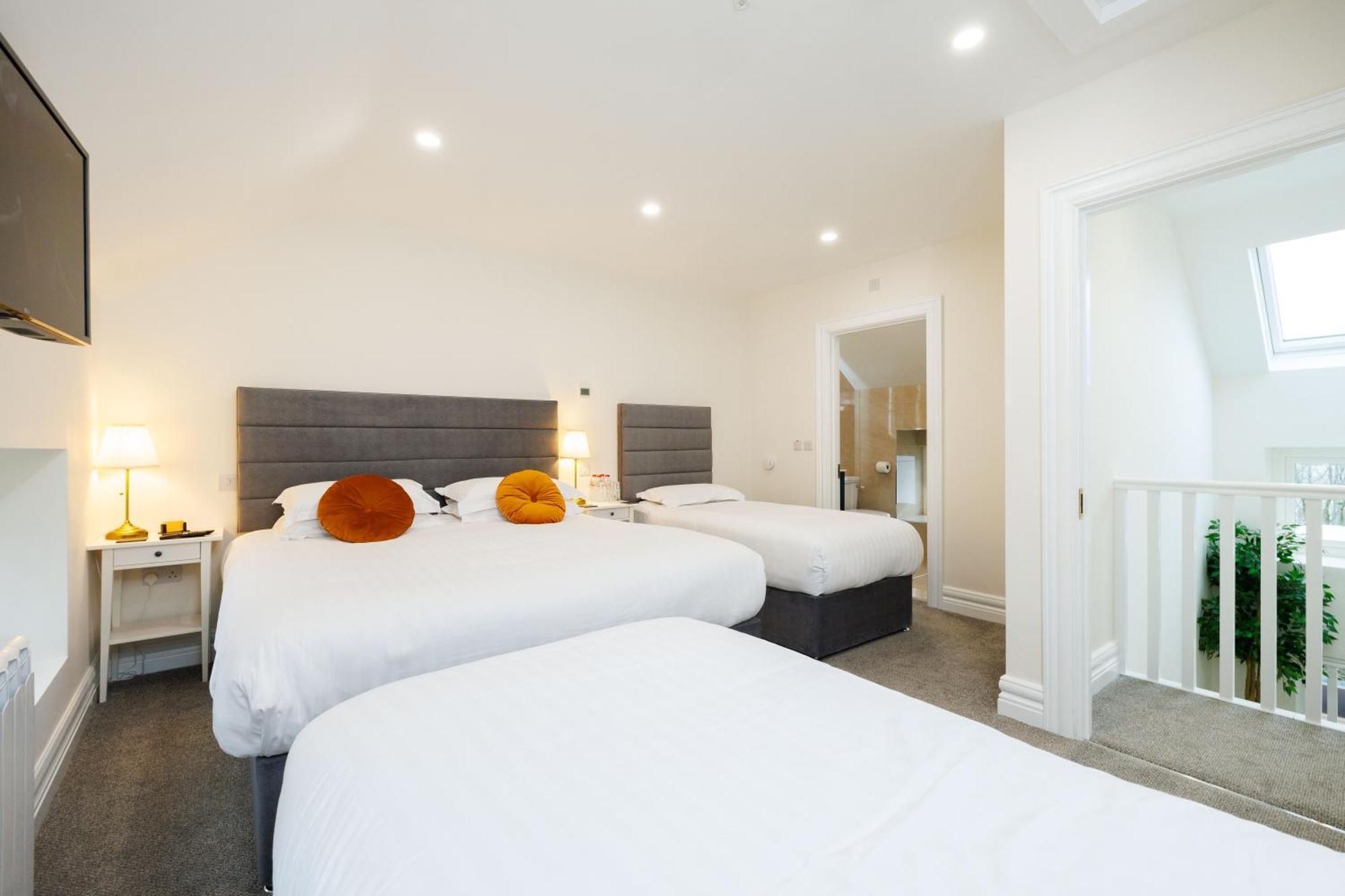 Sandbury Town House Килкени Екстериор снимка
